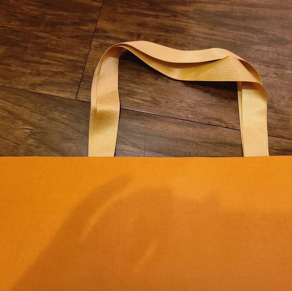 Louis Vuitton Shopping Tote - Picture 9 of 11